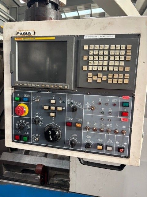 Doosan FANUC 21i-T 1500 RPM Puma 400C 2 Axis