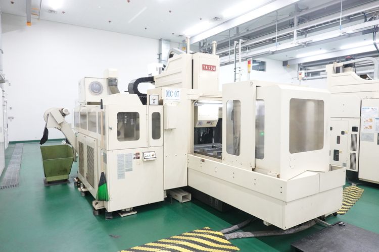 Yasuda YBM-8120V 3 Axis