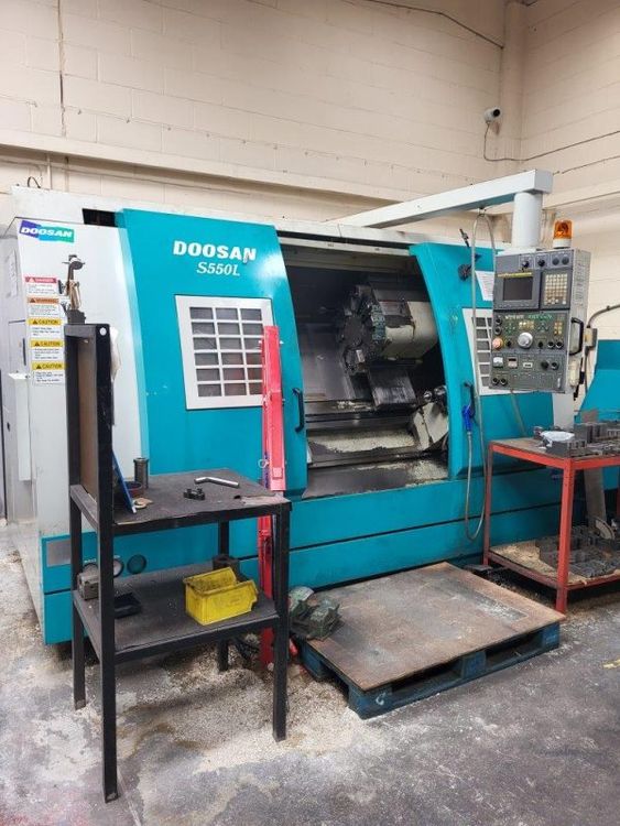 Doosan Fanuc 21T 2500 rpm S 550L 2 Axis