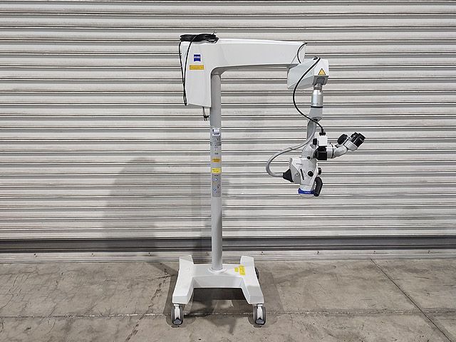 ZEISS Extaro 300 Surgical Microscope