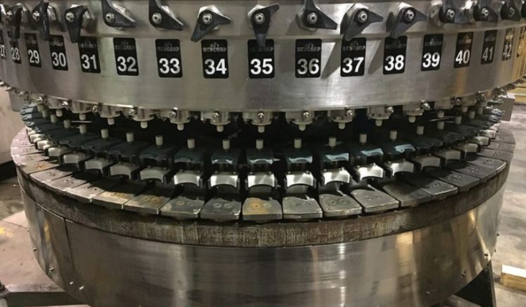 Crown 60/12, 60 Valve Bottle Filler