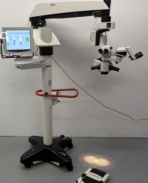 Leica M844  Ophthalmic Microscope
