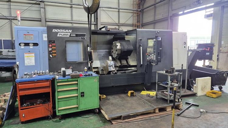 Doosan FANUC SERIES I CNC CONTROL 2,000 RPM PUMA 4100LB 2 Axis