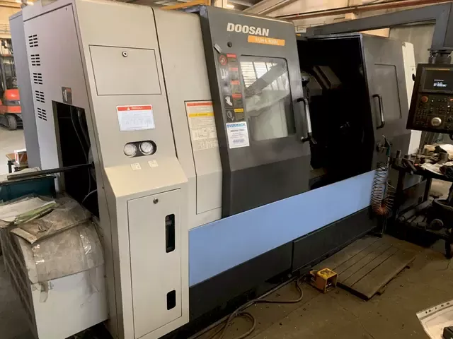 Doosan FANUC     Model: 21i-TB Variable PUMA 400M 3 Axis