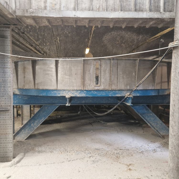 2  Flotators type Easyfloat 6m Dia Flow Rate: 4000 lpm