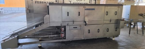 Unikon Washing machine for crates