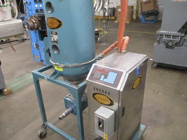 Una-Dyn UDC-30 Desiccant Dryer