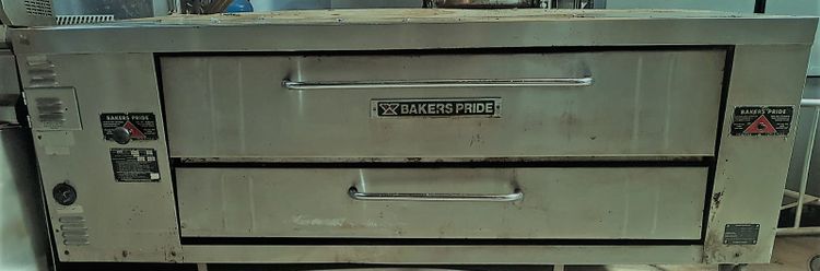 Baker's Pride Single Deck Gas Bakers/Pizza Oven