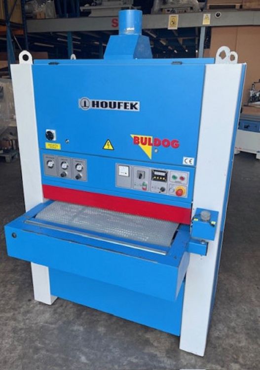 Houfek SPB910