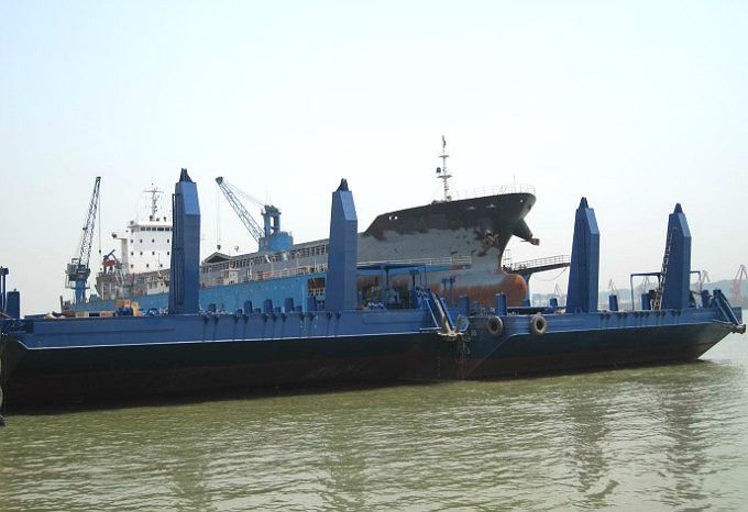 Deck Cargo/ Ballastable Tank Barge