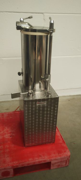 DEBOTEC D.I.V. 20, Filler