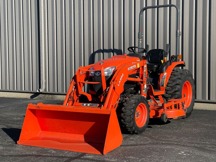 Kubota B3350 Tractor