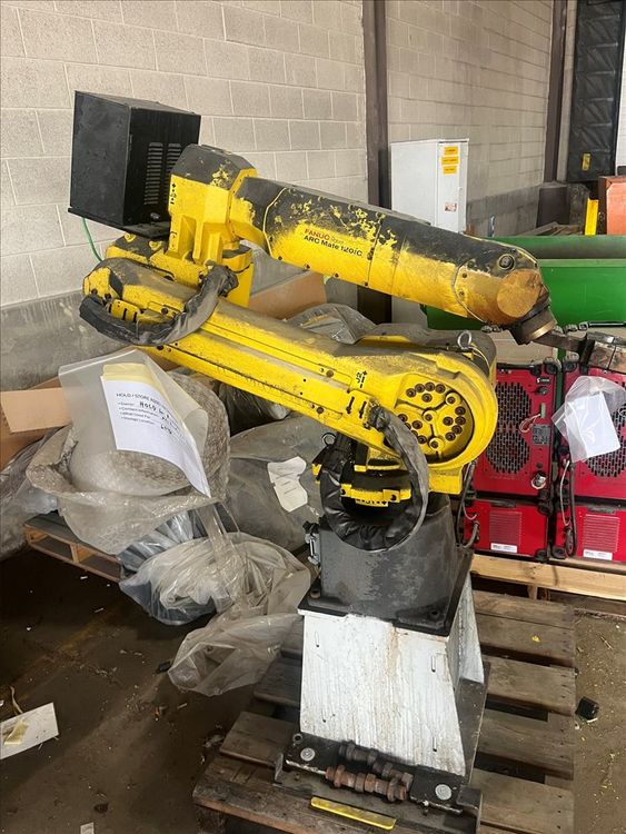 Fanuc ROBOTIC PLASMA CUTTER 6 Axis