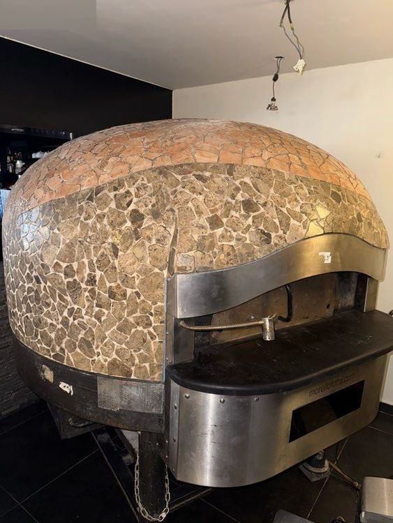 Morello Neapolitan Wood-fired and gas-fired pizza oven