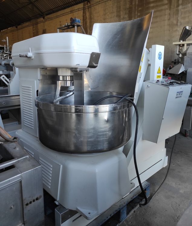 Esmach Self-tipping spiral dough mixer 120Kg