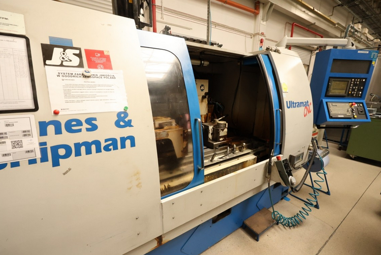 Jones & Shipman Ultramat 650 CNC M/B