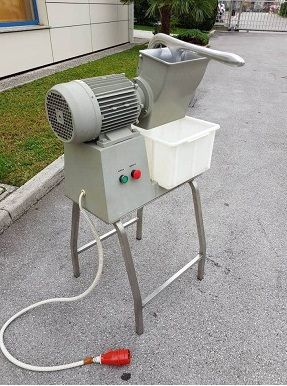 Cheese Grating Machine