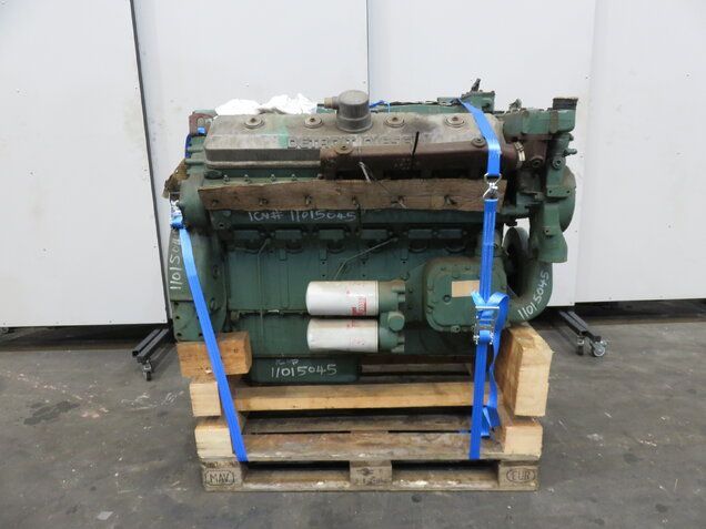 Detroit Desel 12V-71N - Diesel Engine Power	390 HP RPM	2100