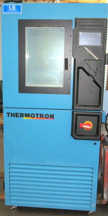 Thermotron S-8-8200 Temperature Chamber