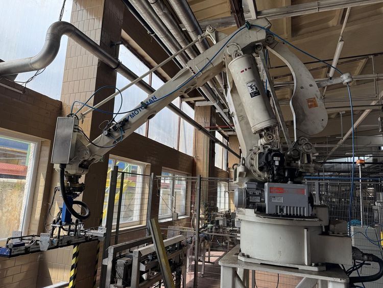 Staubli RX170HP CS7 6 Axis 65 kg