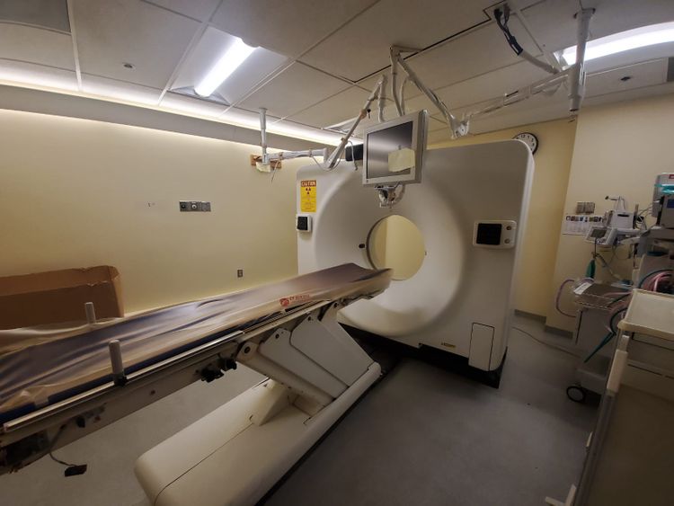 GE QX/I 4 Slice CT Scanner