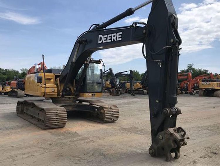 John Deere 250G LC Excavator