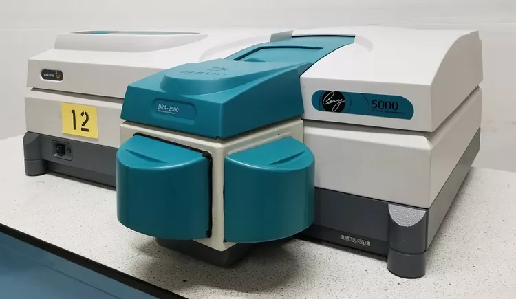 Varian CARY 5000 High Performance UV-VIS-NIR Spectrophotometer