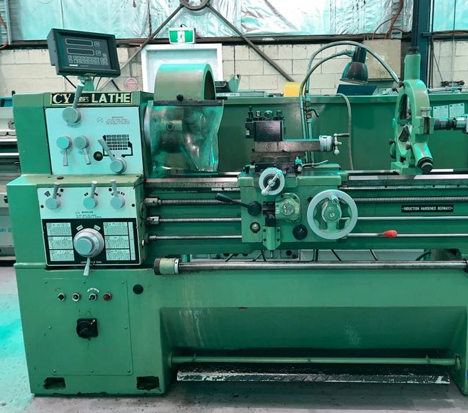 Engine Lathe 2000 rpm CY 1640G