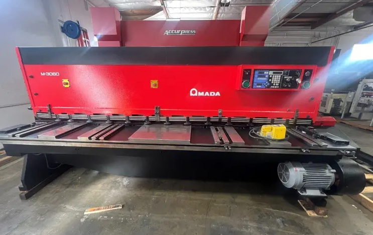 Amada M-3060