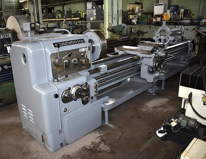 Daewoo, Ikegai HIGH SPEED PRECISION   ENGINE LATHE W/TAPER ATTACHMENT 2000 RPM DA25