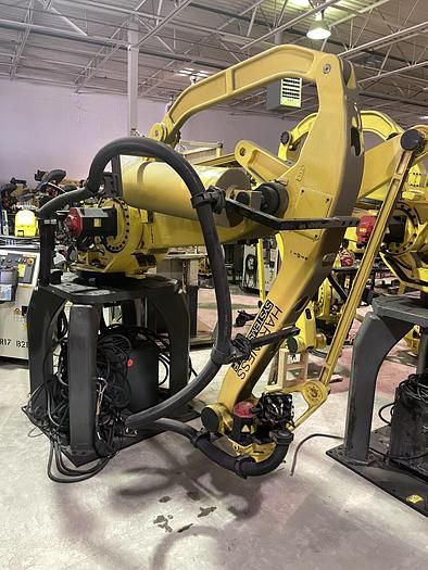Fanuc M410iB/160 PALLETIZING ROBOT WITH R30iA CONTROLLER 4 Axis 160kg