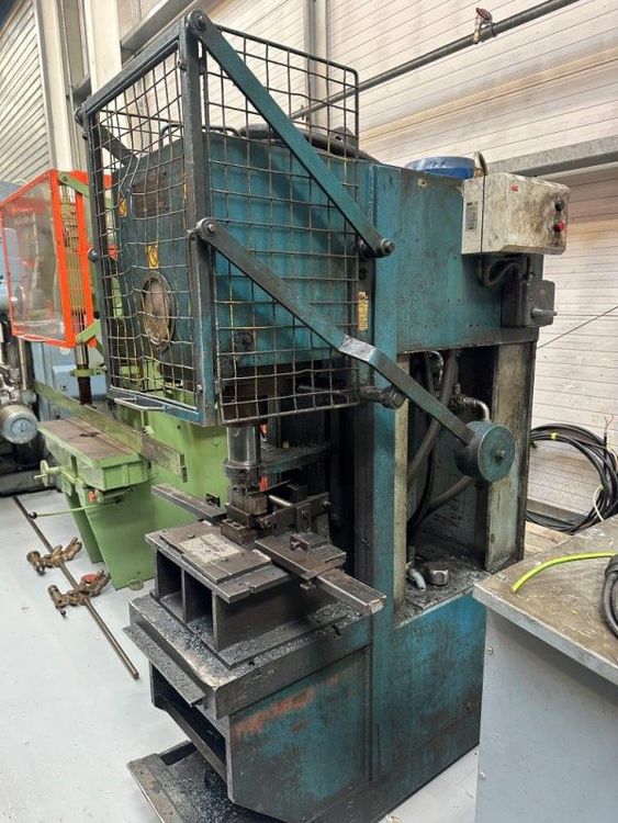 Forsyth VO 50 Vertical Hydraulic Press 50	T