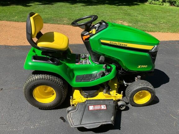 John Deere X390