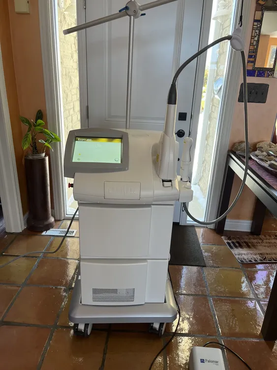 Cynosure Icon  Erbium Glass & IPL Platform